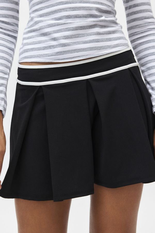 Slide View: 1: UO Athletic Pleated Mini Skirt