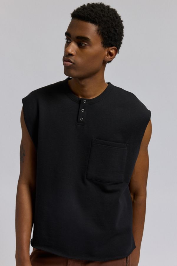 Slide View: 1: T-shirt Henley Sans Manches à Poche BDG Coupe Brute