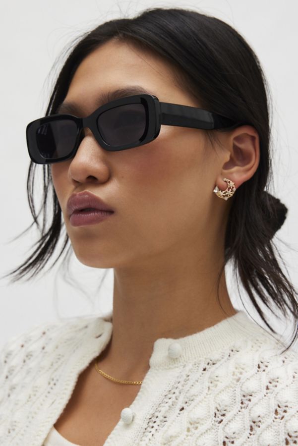 Slide View: 1: Paige Plastic Rectangle Sunglasses