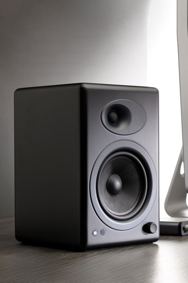 Slide View: 4: Audioengine A5+ Classic Powered Bookshelf Speakers