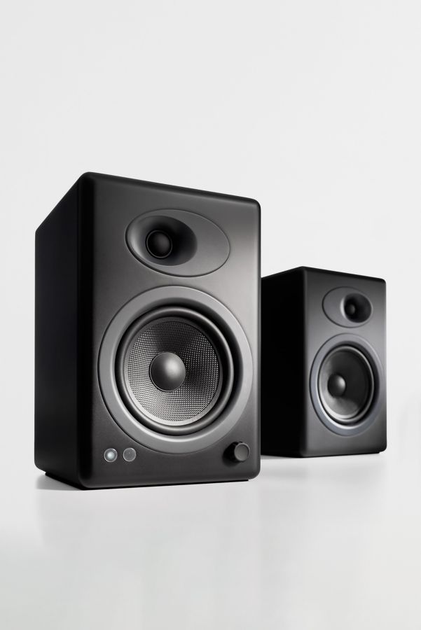 Slide View: 1: Audioengine A5+ Classic Powered Bookshelf Speakers