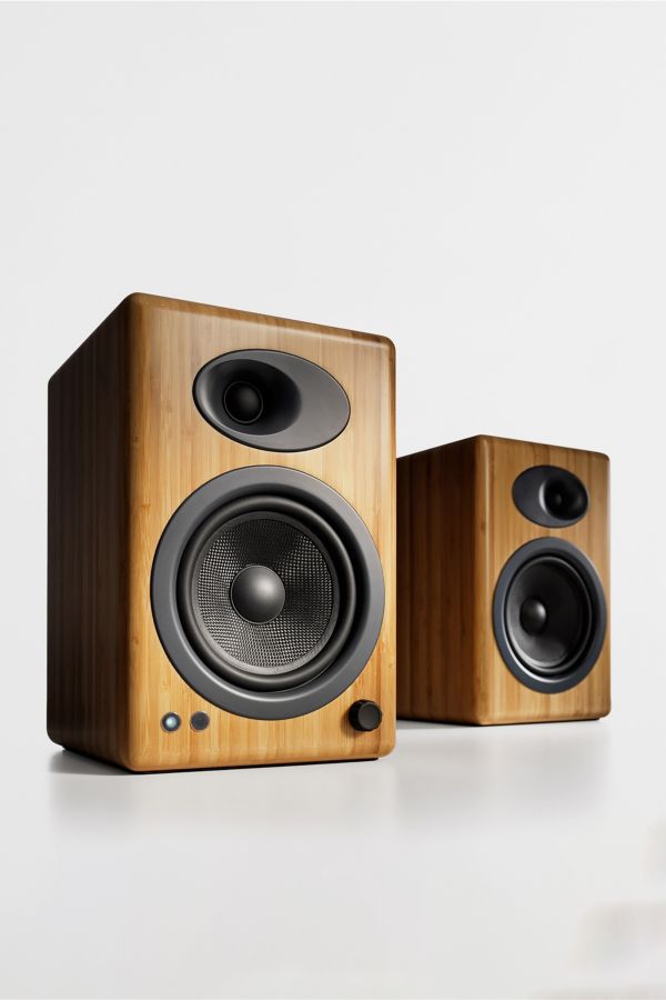 Slide View: 2: Audioengine A5+ Classic Powered Bookshelf Speakers