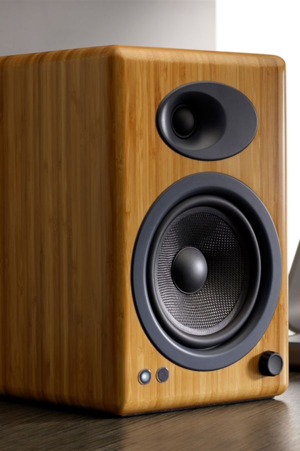 Slide View: 5: Audioengine A5+ Classic Powered Bookshelf Speakers