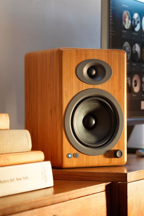 Slide View: 1: Audioengine A5+ Classic Powered Bookshelf Speakers