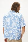 Thumbnail View 3: UO Hibiscus Pattern Short Sleeve Button-Down Shirt