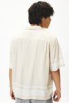 Thumbnail View 4: UO Resort Short Sleeve Button-Down Shirt