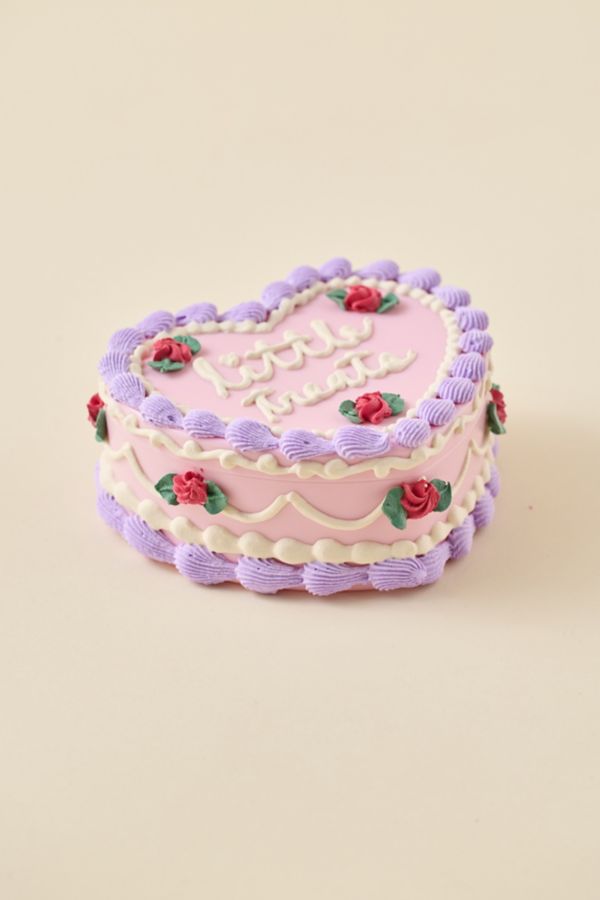 Slide View: 3: Pretty Shitty Cakes UO Exclusive Frosted Heart Shape Jewelry Box