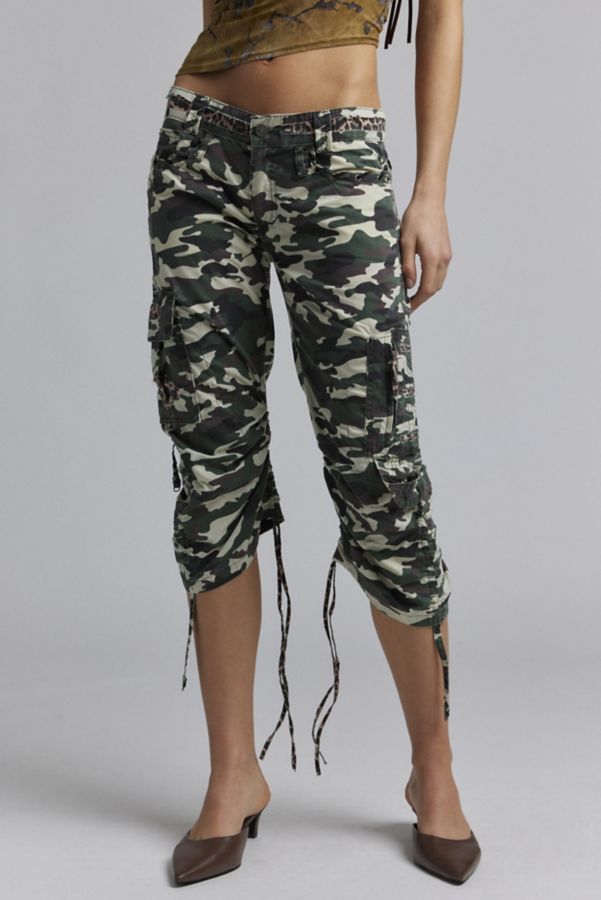 Slide View: 2: Jaded London Stella Camo Cargo Capri Pant