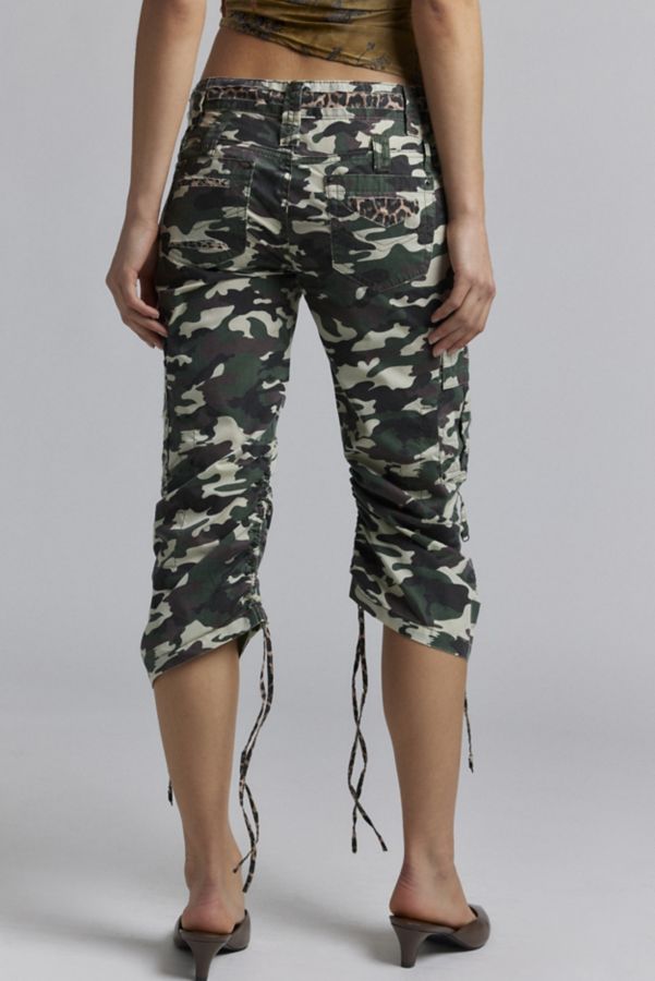 Slide View: 3: Jaded London Stella Camo Cargo Capri Pant