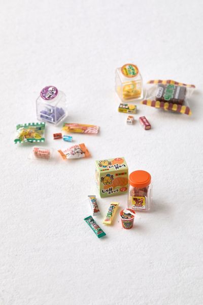 Re-Ment Petite Sample Nostalgic Candy Shop Blind Box Scene Set