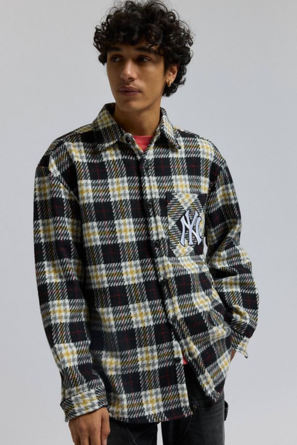 Slide View: 1: Pro Standard New York Yankees Long Sleeve Flannel Shirt