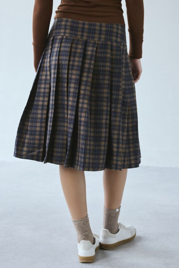 Slide View: 4: Motel Catelyn Plaid Pleated Midi Skirt