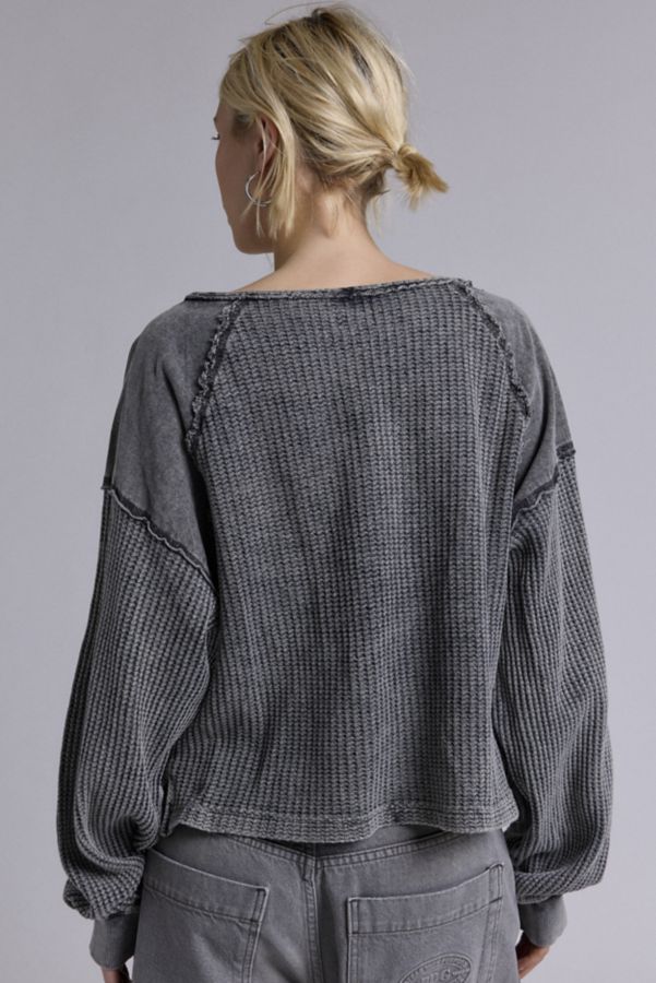 Slide View: 3: BDG Catskills Waffle Knit Thermal Long Sleeve Tee