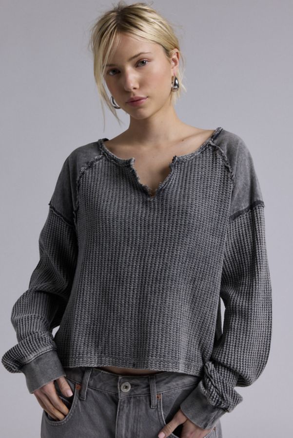 Slide View: 4: BDG Catskills Waffle Knit Thermal Long Sleeve Tee