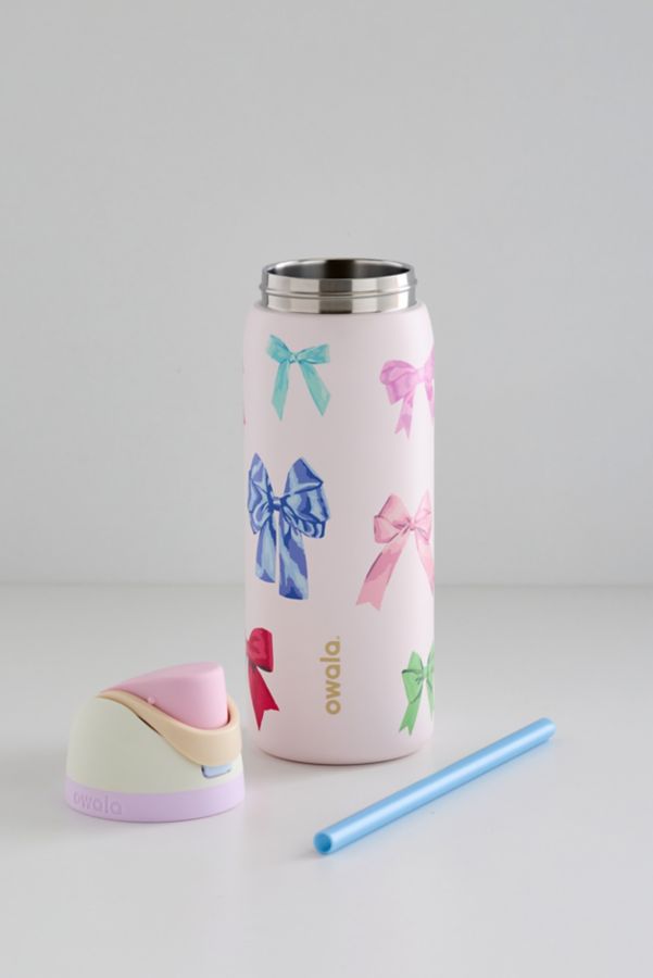 Slide View: 3: Owala UO Exclusive FreeSip 32 oz Water Bottle