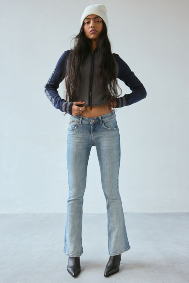 Slide View: 1: BDG Brooke Low-Rise Flare Jean