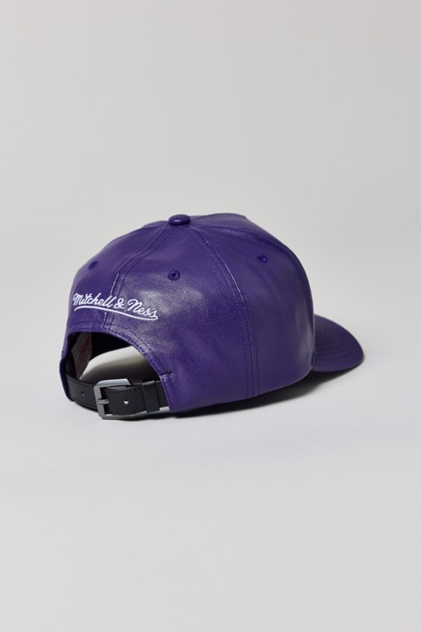 Slide View: 2: Mitchell & Ness NBA Los Angeles Lakers Buttery Pro Hat