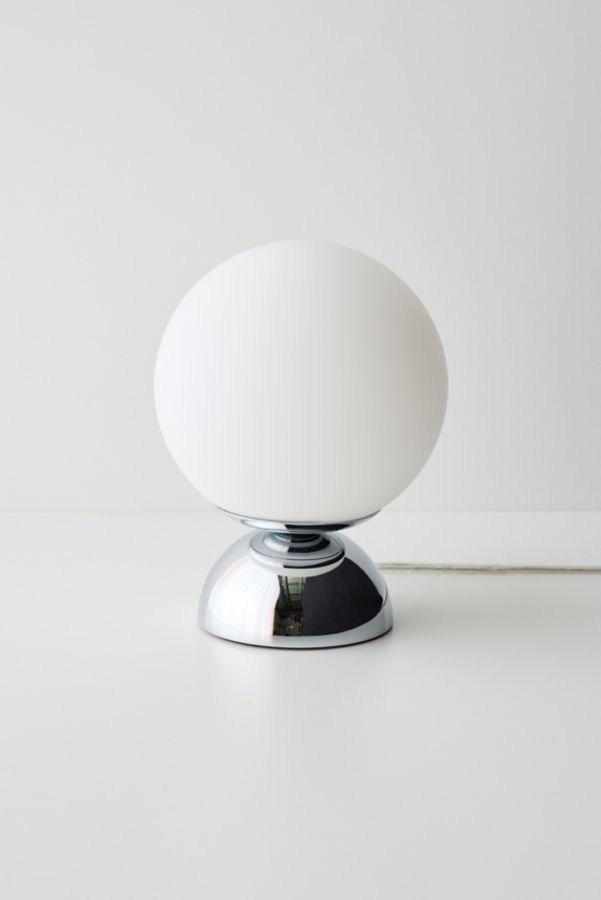 Slide View: 3: Globe Table Lamp