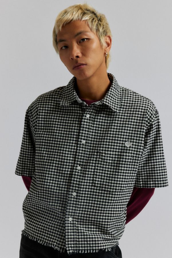 Slide View: 1: UO Check Pattern Cutoff Oxford Shirt