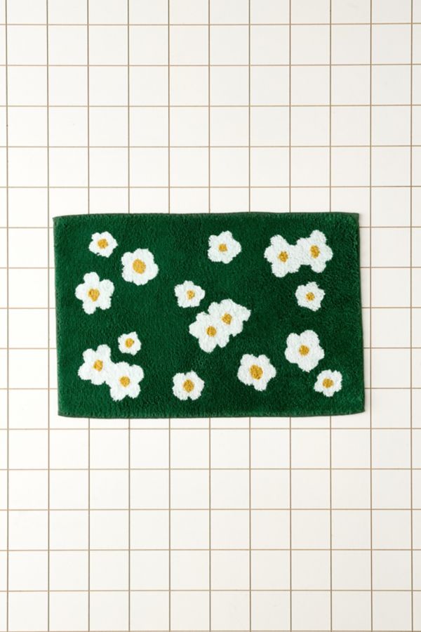 Slide View: 2: Meadowland Floral Plush Tufted Bath Mat