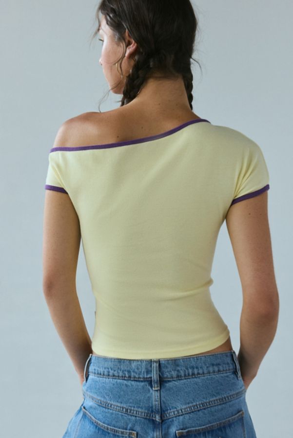 Slide View: 3: BDG Sarah Off-The-Shoulder Cropped Tee