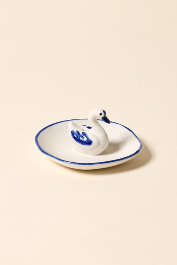 Slide View: 2: Sculpted Icon Ring Holder & Catch-All Dish