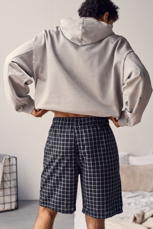 Slide View: 3: Hanes UO Exclusive Woven Boxer Short