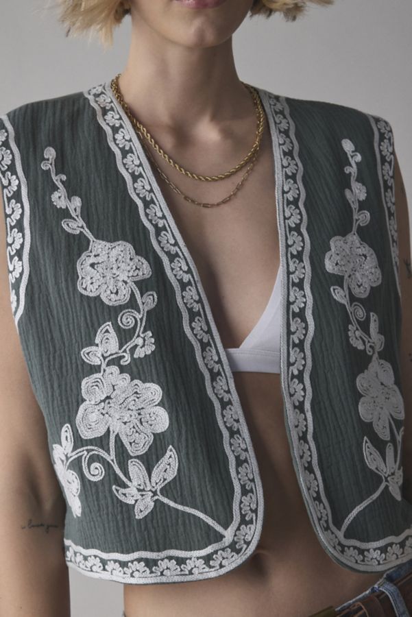 Slide View: 2: Kimchi Blue Festival Floral Embroidered Cropped Vest