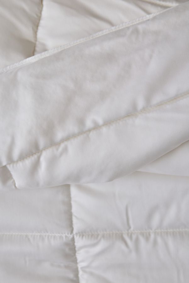 Slide View: 2: ettitude Alternative Duvet Insert