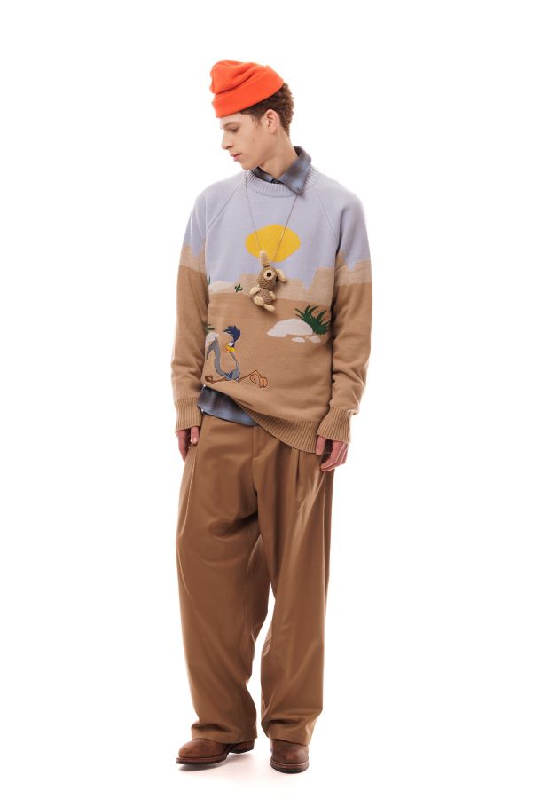 Slide View: 1: LC23 Looney Tunes Embroidered Sweater