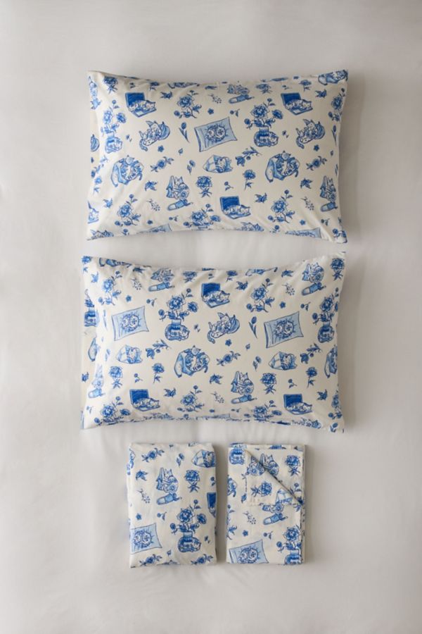 Slide View: 3: Delft Cat Patterned Sheet Set