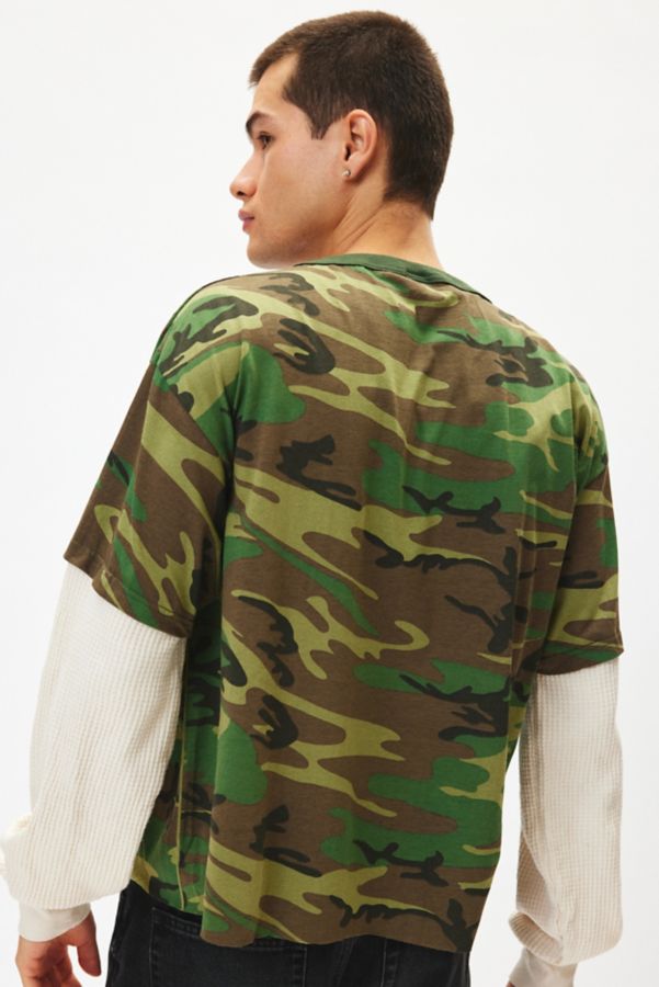 Slide View: 3: T-shirt Thermique à Manches Longues et Double Couche Camouflage Urban Renewal Remade