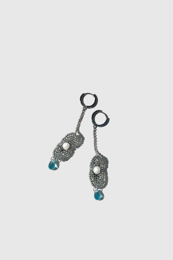 Slide View: 4: Dream Song Beaded Oyster Girl Earrings