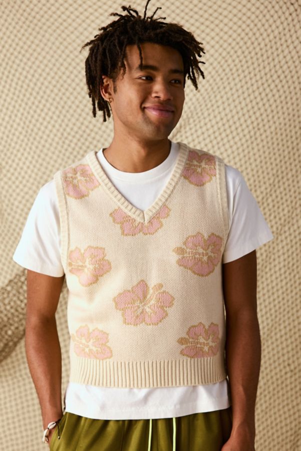 Slide View: 4: UO Hibiscus Pattern Jacquard Sweater Vest