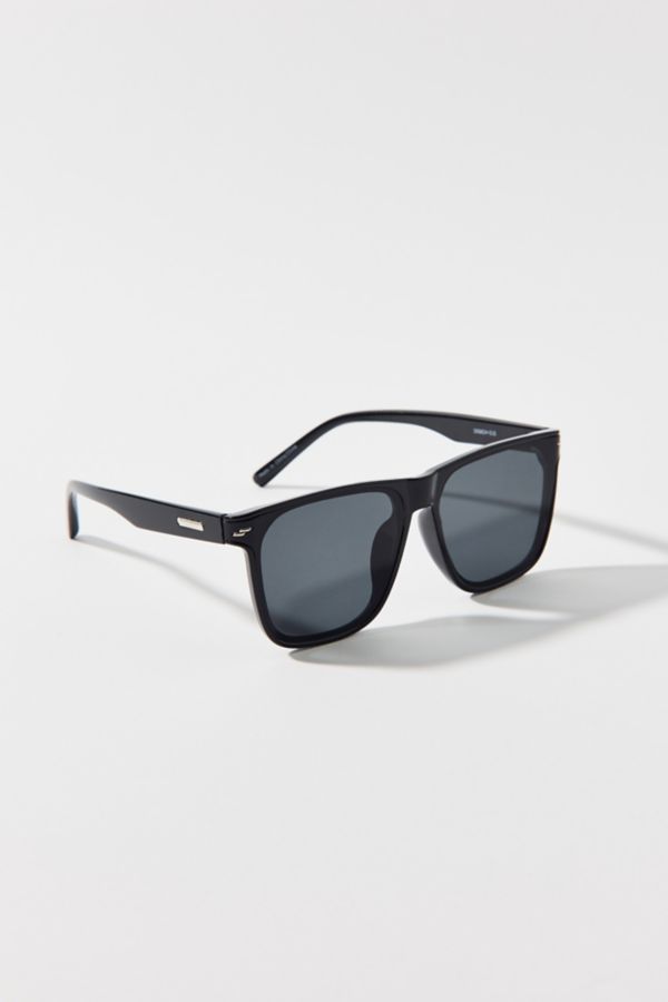 Slide View: 2: UO Essential Plastic Oversized Square Sunglasses