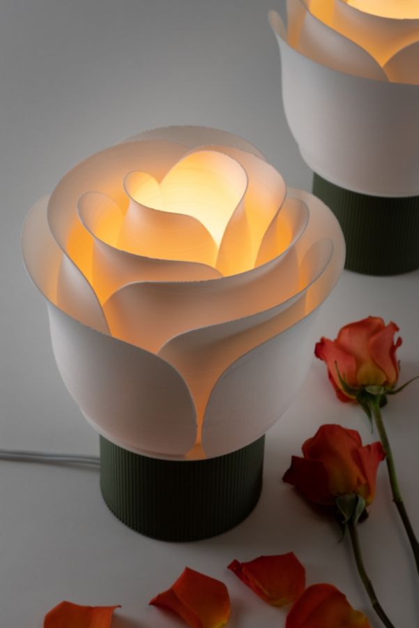 Slide View: 1: Honey & Ivy Rose Table Lamp