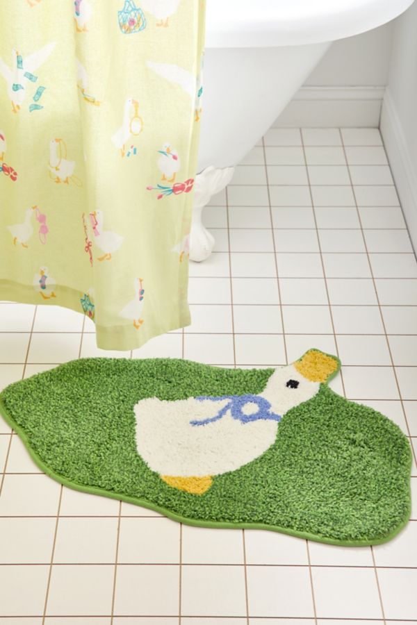 Slide View: 2: Cheeky Goose Shape Tufted Bath Mat