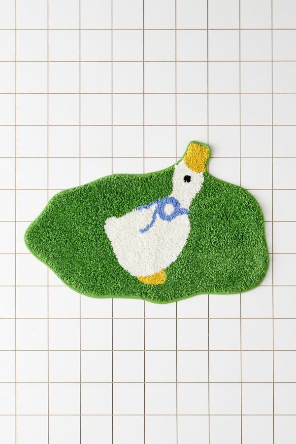 Slide View: 1: Cheeky Goose Shape Tufted Bath Mat