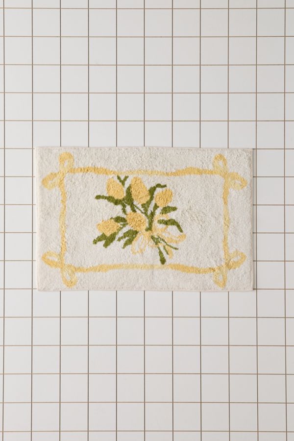 Slide View: 2: Tulip Bunch Plush Tufted Bath Mat