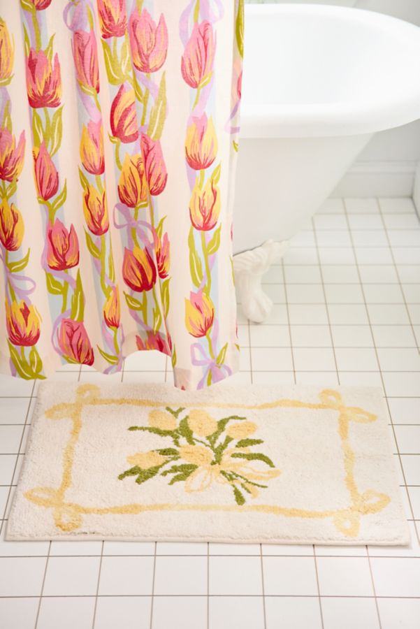 Slide View: 1: Tulip Bunch Plush Tufted Bath Mat