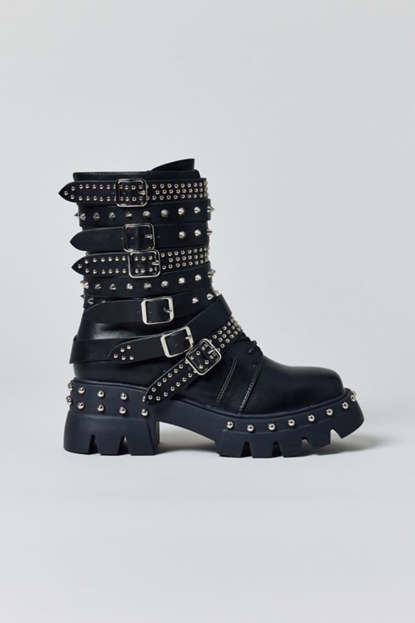 Slide View: 2: Azalea Wag Winola Studded Boot