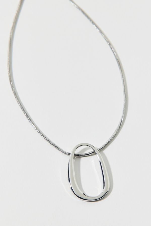 Slide View: 3: Suki Oblong Pendant Chain Necklace