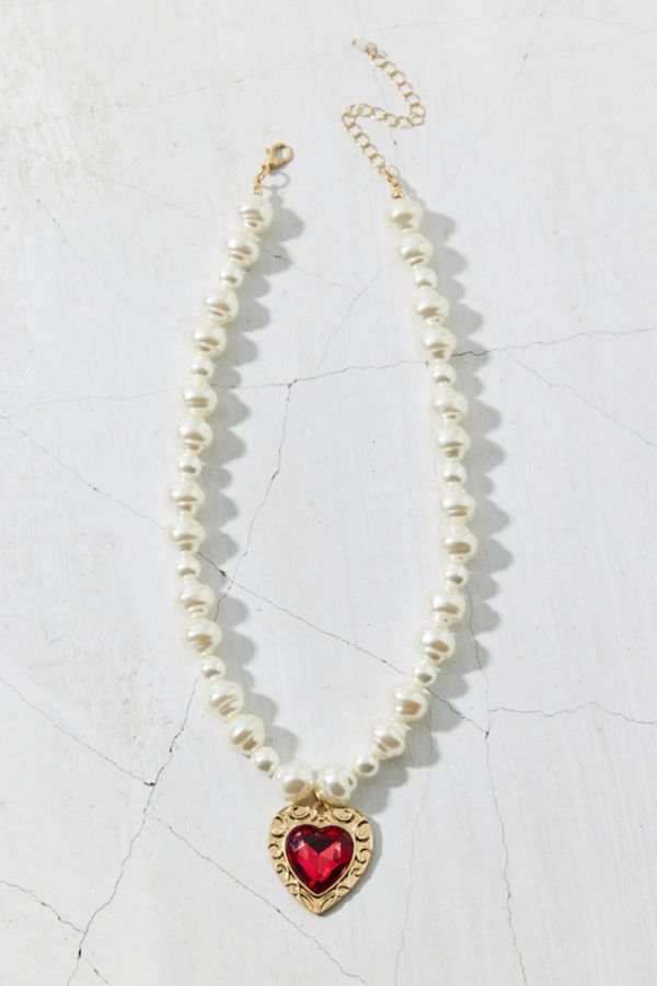 Slide View: 2: Aphrodite Rhinestone Heart Pearl Necklace