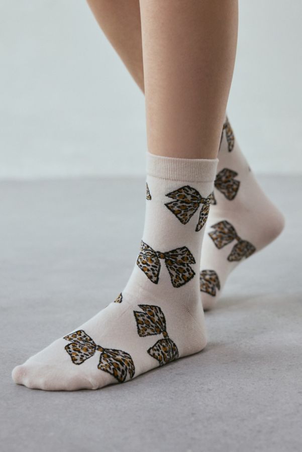 Slide View: 1: Animal Print Leopard Bow Crew Sock