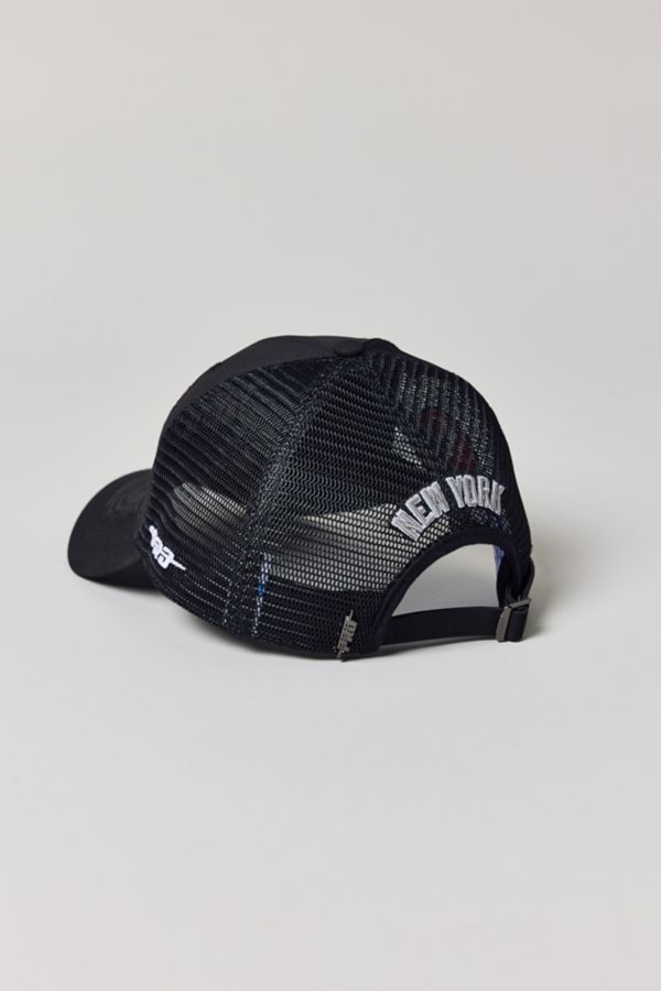 Slide View: 2: Pro Standard MLB New York Yankees Rhinestone Trucker Hat