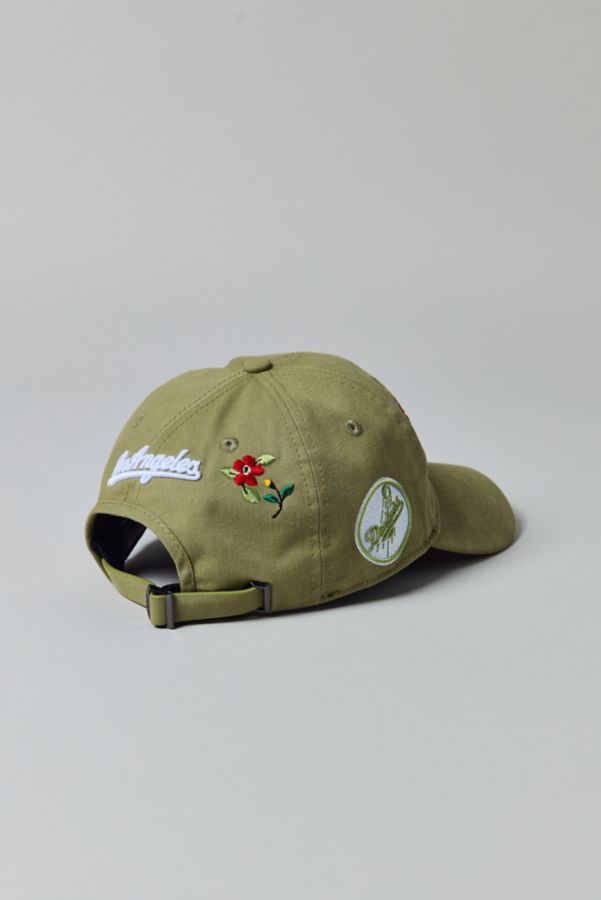 Slide View: 3: Pro Standard LA Dodgers Floral Embordered Baseball Hat