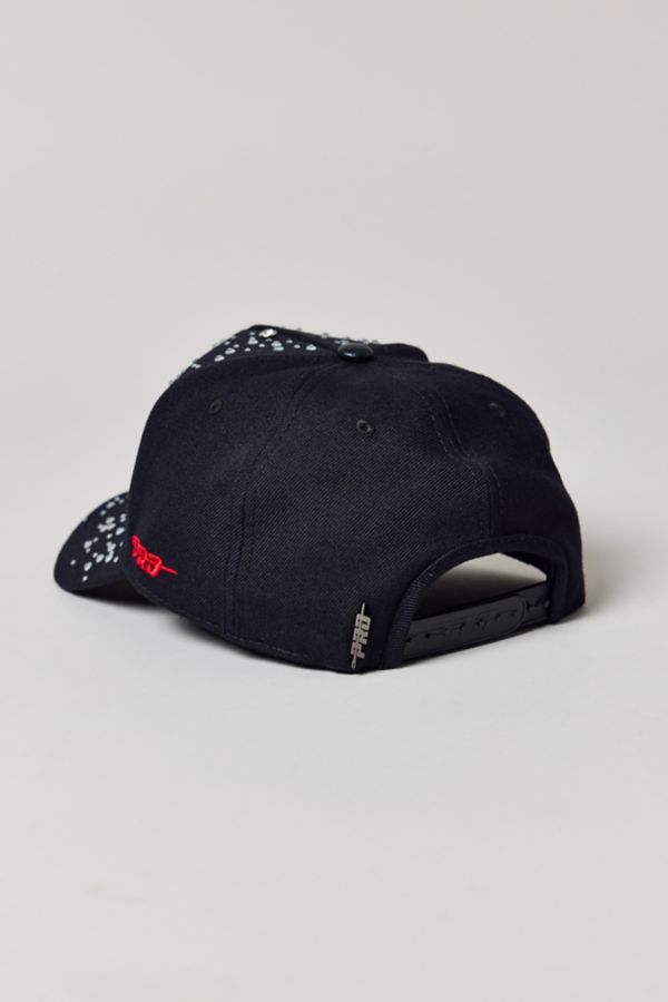 Slide View: 2: Pro Standard NBA Chicago Bulls Rhinestone Snapback Hat