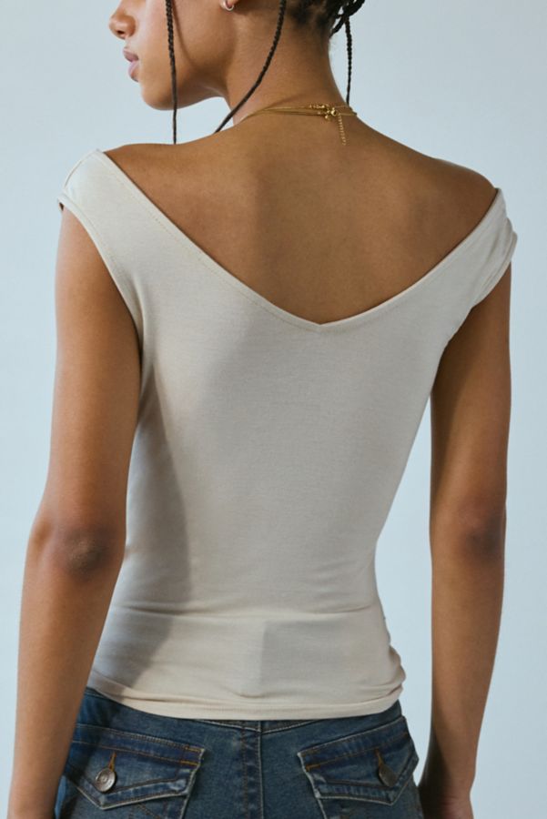 Slide View: 4: UO Sandy Off-The-Shoulder Crop Top