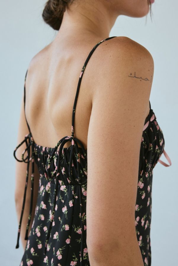 Slide View: 2: Kiss The Sky Stealing Beauty Floral Maxi Dress