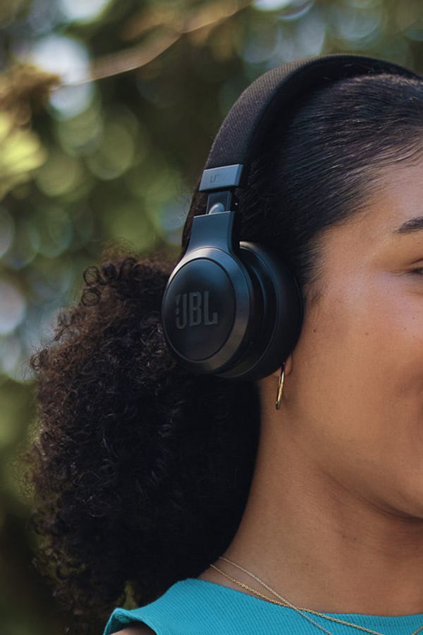 Slide View: 2: JBL Live 670NC Wireless On-Ear Adaptive Noise Cancelling Headphones